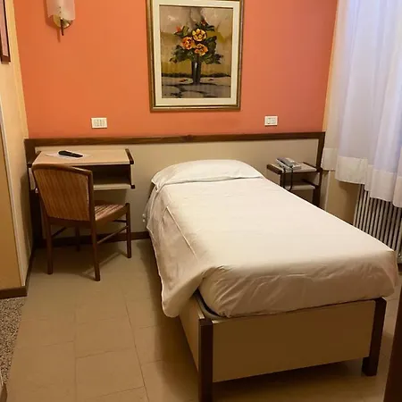 Hotel Bes Papa 3*