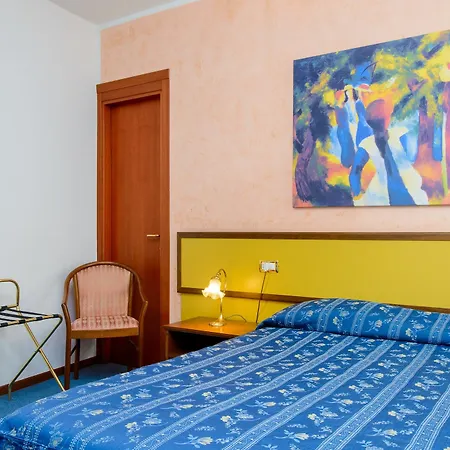 Hotel Bes Papa 3*